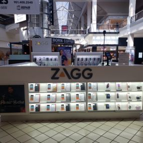 Storefront of ZAGG  Tyler Galleria CA