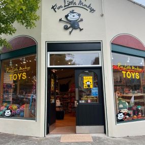 Our newest location on College Avenue in Berkeley is OPEN!!
????
We’re so excited to welcome you in! Be sure to check out our Gingerbread Playhouse ????
????2901 College Avenue in Berkeley
⏰ Open Sunday from 10-6, Monday-Friday from 10-7, and Saturdays from 9-7!