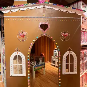 Our newest location on College Avenue in Berkeley is OPEN!!
????
We’re so excited to welcome you in! Be sure to check out our Gingerbread Playhouse ????
????2901 College Avenue in Berkeley
⏰ Open Sunday from 10-6, Monday-Friday from 10-7, and Saturdays from 9-7!