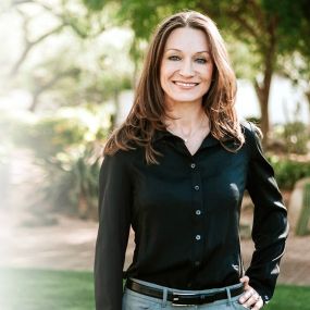 Dr. Monika Barakat has extensive experience treating patients of all ages with traditional braces, clear aligners, and the latest orthodontic technologies.

She loves living in the Phoenix area and gives back to her community by providing high-quality, convenient, and fun care to every patient she treats.
