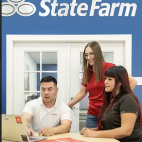 Teamwork in action! ???????? We’re here to provide personalized service and help you with all your insurance needs.  Call our Sherman Oaks State Farm Office today! #StateFarm #Teamwork #HereToHelp