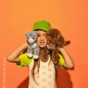 Roll into our store - we’re your summer fun HQ: boredom busters, travel toys, “gotta have it” gifts, family entertainment... that’s a GO for 
memory-making play adventures!
