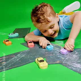 Roll into our store - we’re your summer fun HQ: boredom busters, travel toys, “gotta have it” gifts, family entertainment... that’s a GO for 
memory-making play adventures!