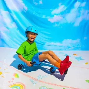 Roll into our store - we’re your summer fun HQ: boredom busters, travel toys, “gotta have it” gifts, family entertainment... that’s a GO for 
memory-making play adventures!
