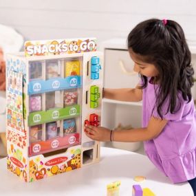 Who doesn’t like Snack Time?
Satisfy hungry imaginations with the push of a button!