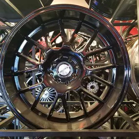 Noah's Tire Shop-rim