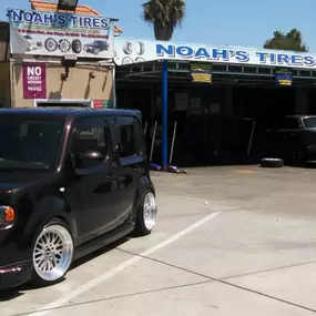 Noah's Tire Shop