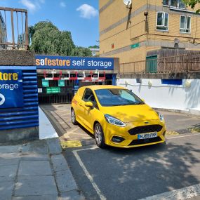 Bild von DHL Express Service Point (Safestore Camden Town)