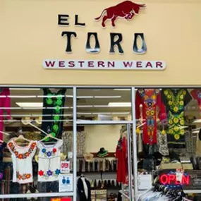 El Toro Western Wear- entrada