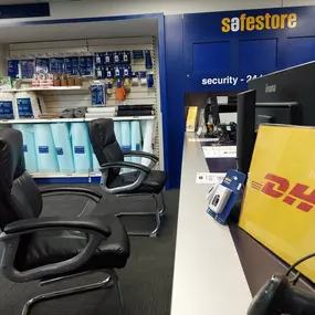 Bild von DHL Express Service Point (Safestore Borehamwood)