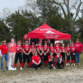 It was a windy one but sunny and beautiful day for opening ceremonies at WCLL! Gerry gave out the swag and kept our tent from flying away and I got to take in our Junior girls game against North Cumberland! 
Have a great season ladies ????
#randigalaninsurance 
#westcumberlandlittleleague 
#throwlikeagirl???? 
#cumberlandcountynj