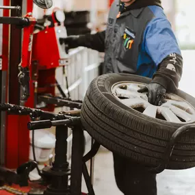 Bild von McCormick Quality Tires and Lube