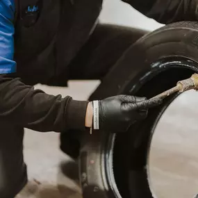 Prepping for a perfect fit. Getting your tires mounted correctly ensures a smooth, secure seal for a safer drive.