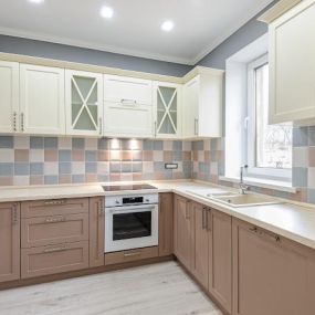 two-toned kitchen after cabinet painting in Fort Wayne 46804