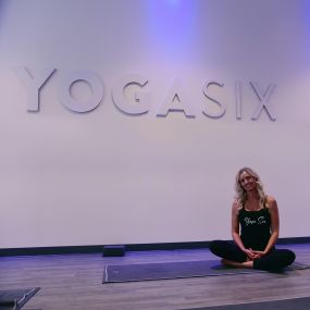 Bild von YogaSix Naperville