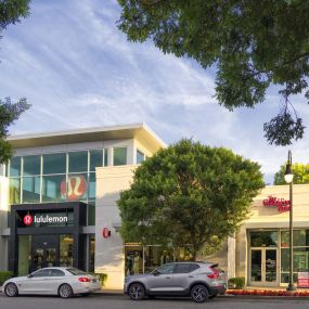 Local shopping, lululemon and pure barre near Camden Franklin Park apartments in Franklin, TN