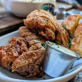 SOUTHERLEIGHS FAMOUS FRIED CHICKEN