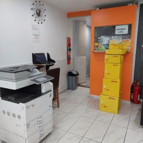 Bild von DHL Express Service Point (C M Brothers - iPayOn)