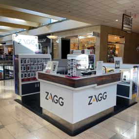 Storefront of ZAGG Staten Island Mall NY