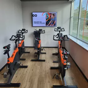 Basic-Fit Utrecht Van Heuven Goedhartplein 24/7 - virtual cycling