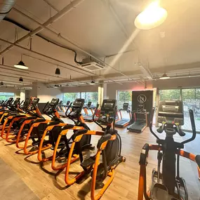 Basic-Fit Amsterdam Bos en Lommerplein - cardio