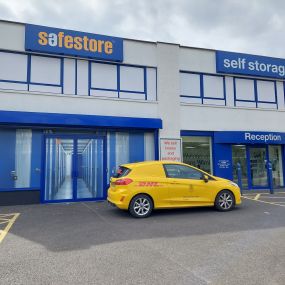 Bild von DHL Express Service Point (Safestore Wimbledon)