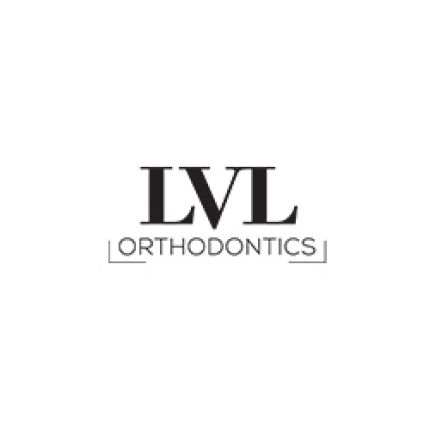 Logo de LVL Orthodontics