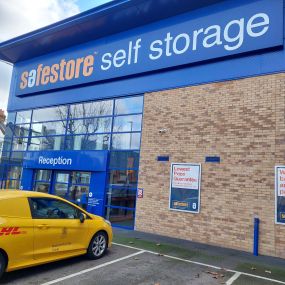 Bild von DHL Express Service Point (Safestore Wandsworth Garratt Lane)