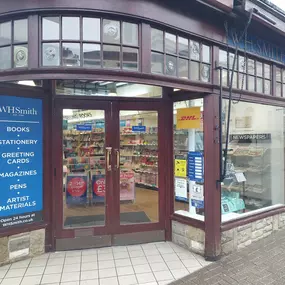 Bild von DHL Express Service Point (TGJones St Albans Market Sq (formerly WHSmith)