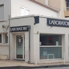 Bild von BIOGROUP BIOESTEREL - Laboratoire Toulon - Square Saint Roch