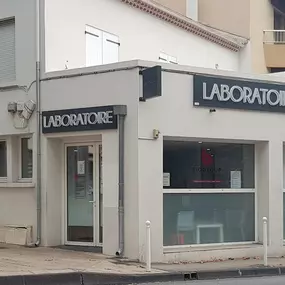 Bild von BIOGROUP CÔTE D'AZUR -  Laboratoire Toulon - Square Saint Roch