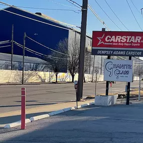 Bild von Dempsey-Adams CARSTAR