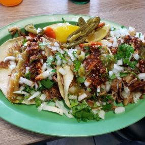 Carnitas al Estilo Michoacan- tacos con salsa