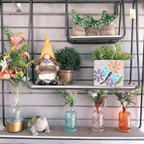Looking for summer decor? Flowerama has some bright and colorful options for your home!