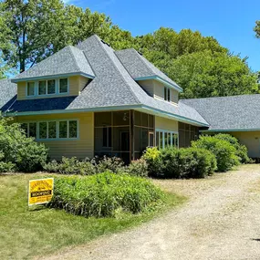 A professionally hung gutter system from Sherriff Goslin Roofing Benton Harbor defines your home’s exterior and while effectively moving water away from its foundation. Our high-performance gutter systems are built to withstand Michigan’s harsh weather conditions providing years of beauty with minimal maintenance.