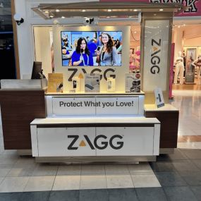 store interior of zagg the woodlands mall tx