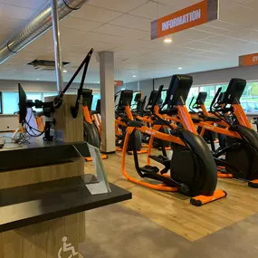 Basic-Fit Schagen Groeneweg - cardio