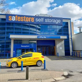 Bild von DHL Express Service Point (Safestore Battersea Lombard)