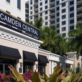 Entrance at Camden Central apartment homes in St. Petersburg, Florida.