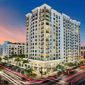 Exterior photo of Camden Central apartments in St. Petersburg, FL