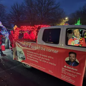 ???????? Spreading holiday cheer in the Oak Ridge Christmas Parade! ????✨ Our State Farm team loved being part of this festive community tradition, celebrating the season with all of you. Wishing everyone a safe and joyful holiday season! ❤️???? #ChristmasParade #OakRidgeTN #GoodNeighborHoliday