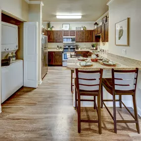 U Club on Frey - Kitchen and Dining Room