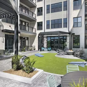 Building 2 Courtyard with Grilling Stations and Lounge Seating