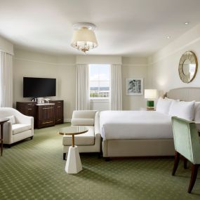 Spacious Nashville hotel suite with king bed, spacious bathroom and seating area.