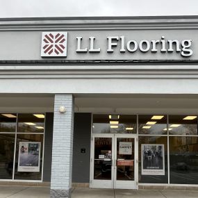 LL Flooring #1439 North Attleboro | 40 Cumberland Avenue | Storefront