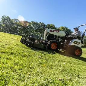 Bobcat-at450-articulating-tractor