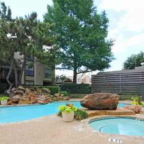 Swimming Pool and Jacuzzi/Hot Tub