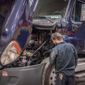 Bild von Stonebraker's Garage Towing & Truck Repair