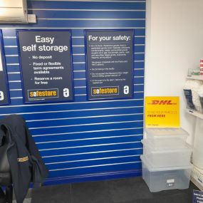 Bild von DHL Express Service Point (Safestore Birmingham Sheldon)