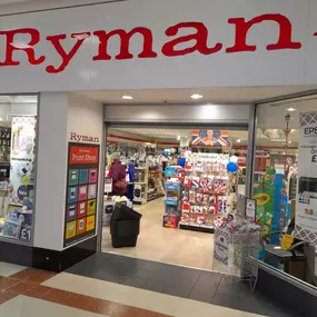 Bild von DHL Express Service Point (Ryman Merryhill)